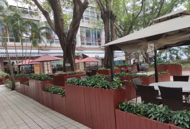 為什么戶外都喜歡用四川防腐木做花箱呢？